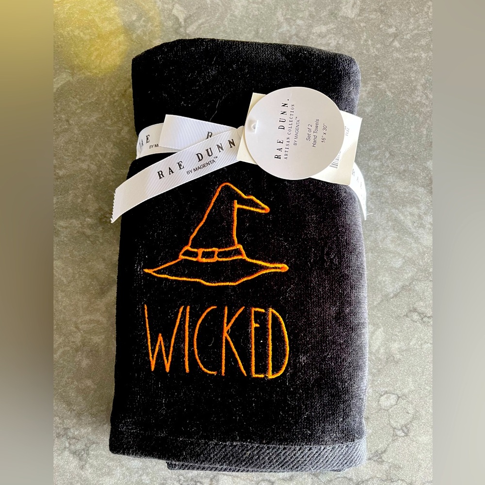 Rae Dunn Hand Towels